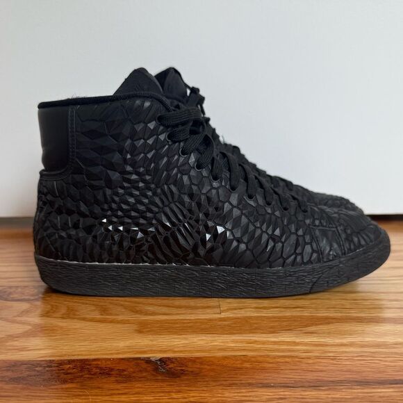 Nike Black Geometric High-Top Sneakers - Picture 2 of 12